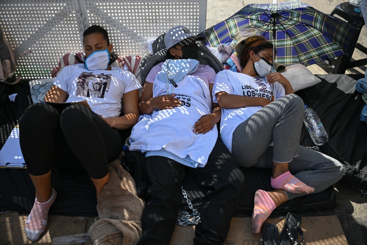 Familiares de presos políticos iniciam greve de fome na Venezuela