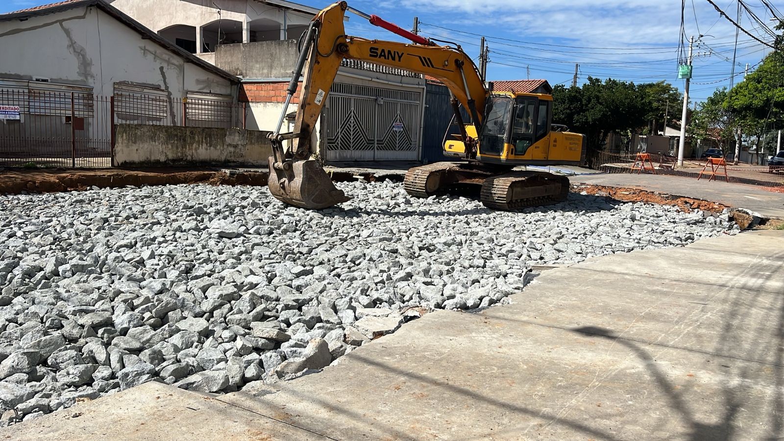 Após cratera ser fechada, Defesa Civil libera volta de moradores para prédio com 34 apartamentos que havia sido interditado em São José dos Campos