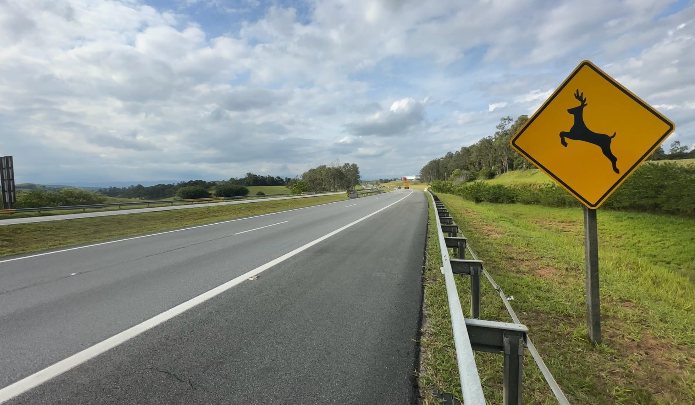 Trabalhador morre atropelado por caminhão durante obra na Carvalho Pinto, em São José dos Campos