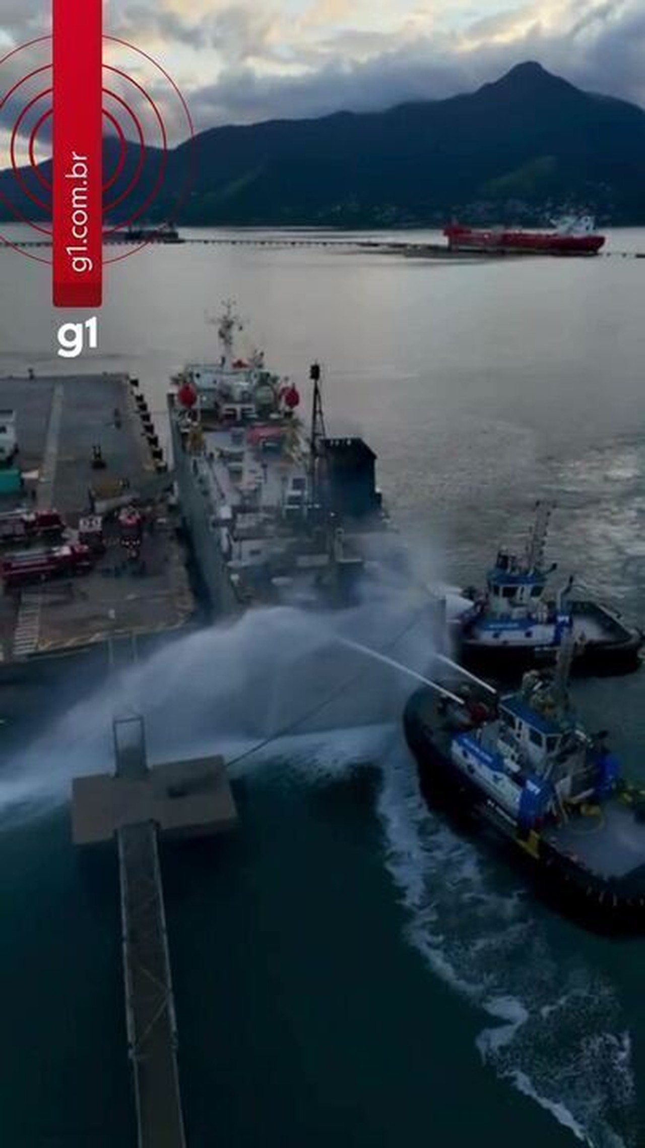 Navio que pegou fogo em São Sebastião não teve dano estrutural, diz relatório dos bombeiros