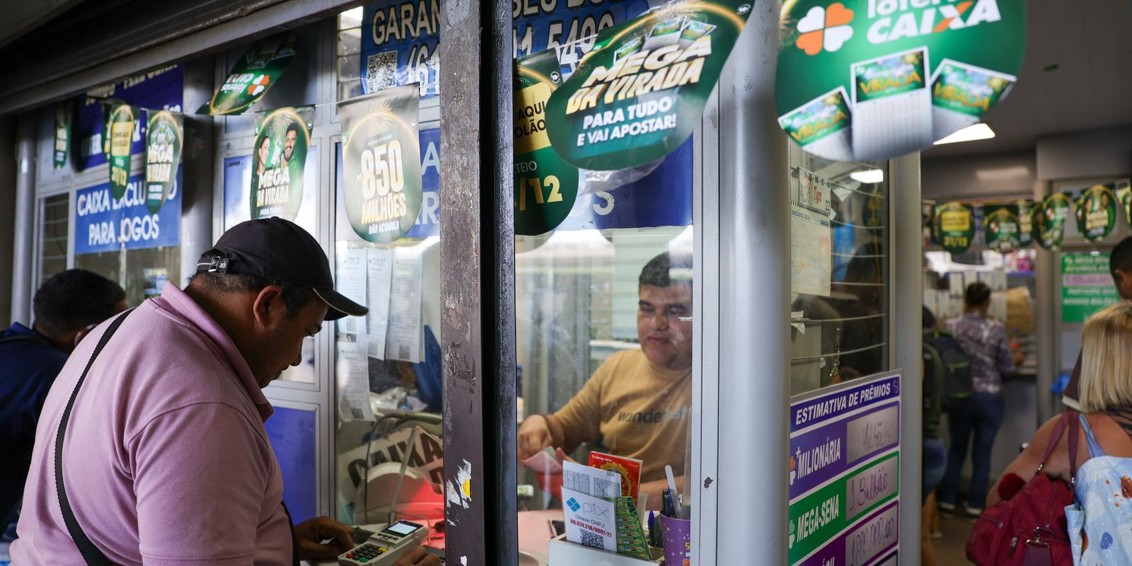 Mega-Sena acumula e prêmio principal vai para R$ 17 milhões