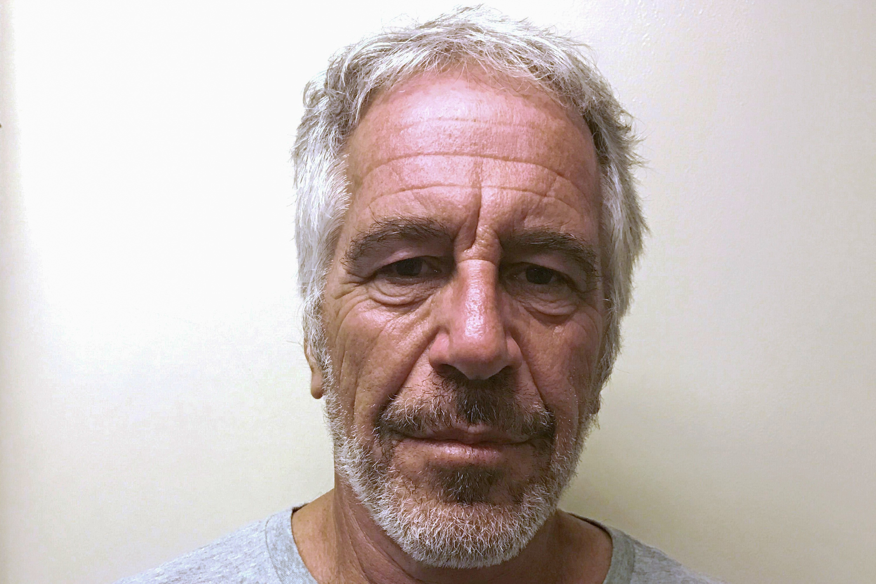 Caso Jeffrey Epstein: órgão de controle dos EUA investiga falhas na divulgação de arquivos