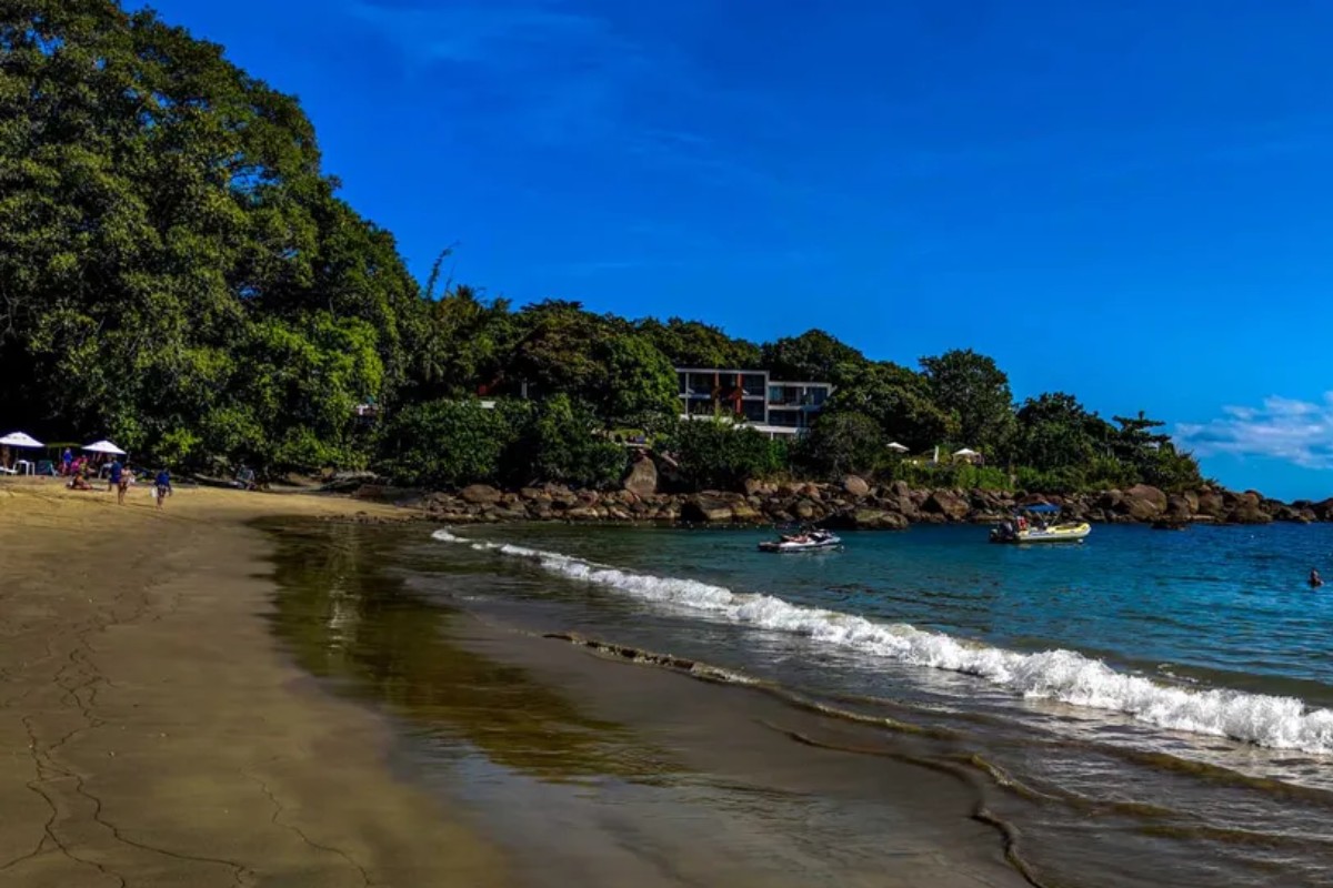 Litoral de SP tem 14 praias impróprias para banho no último fim de semana de abril; veja os locais