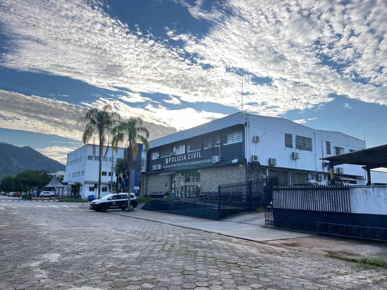 Homem morre após ser espancado em rua de Caraguatatuba; caso é investigado como homicídio