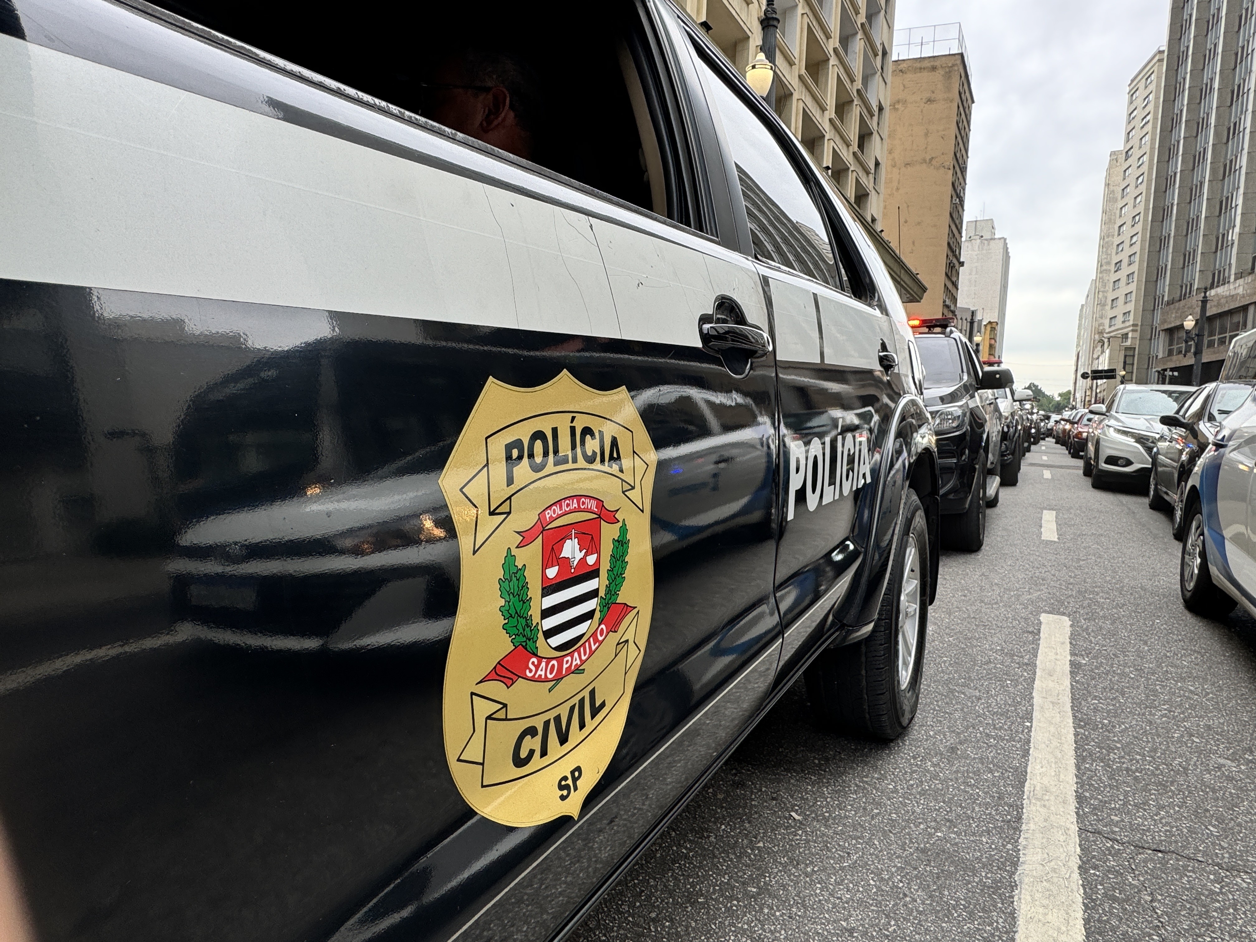 Polícia Civil e MP-SP cumprem mandados no interior de SP em operação contra lavagem de dinheiro do PCC
