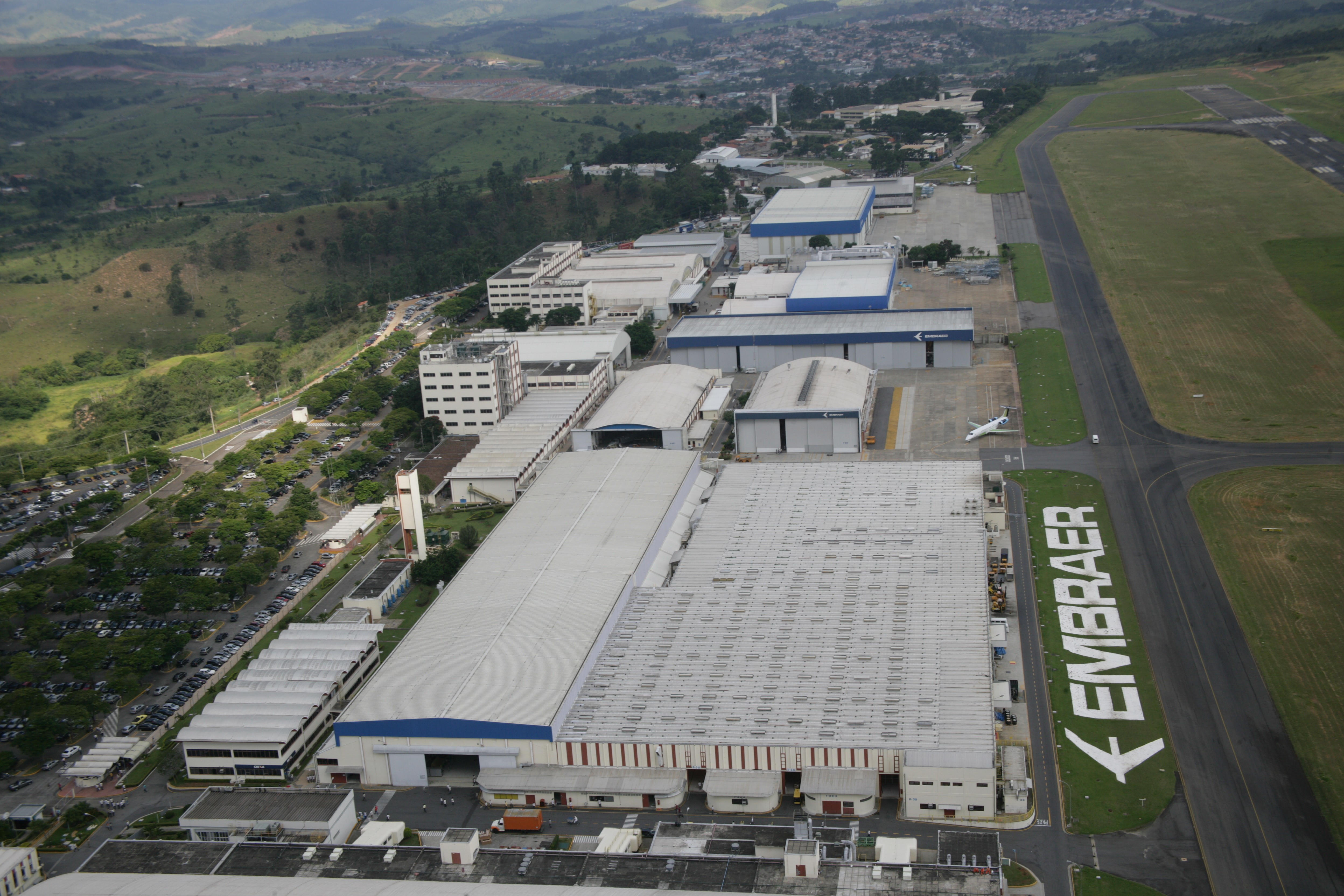 Embraer abre inscrições para programa de estágio com 200 vagas em diferentes cidades do Brasil; veja como se candidatar