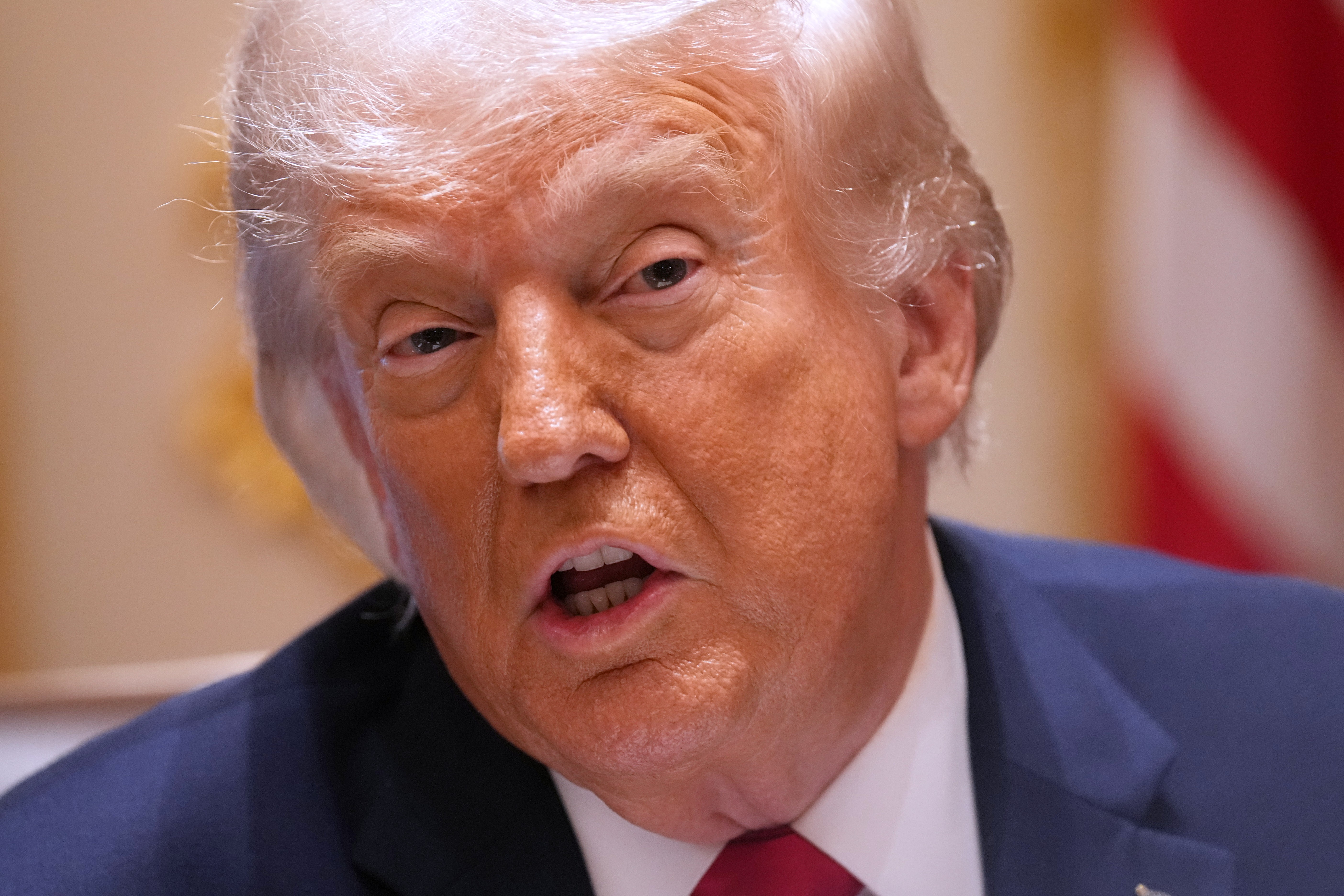 Republicanos do Senado americano enfrentam dilema político sobre o fundo "anti-armas" de Trump