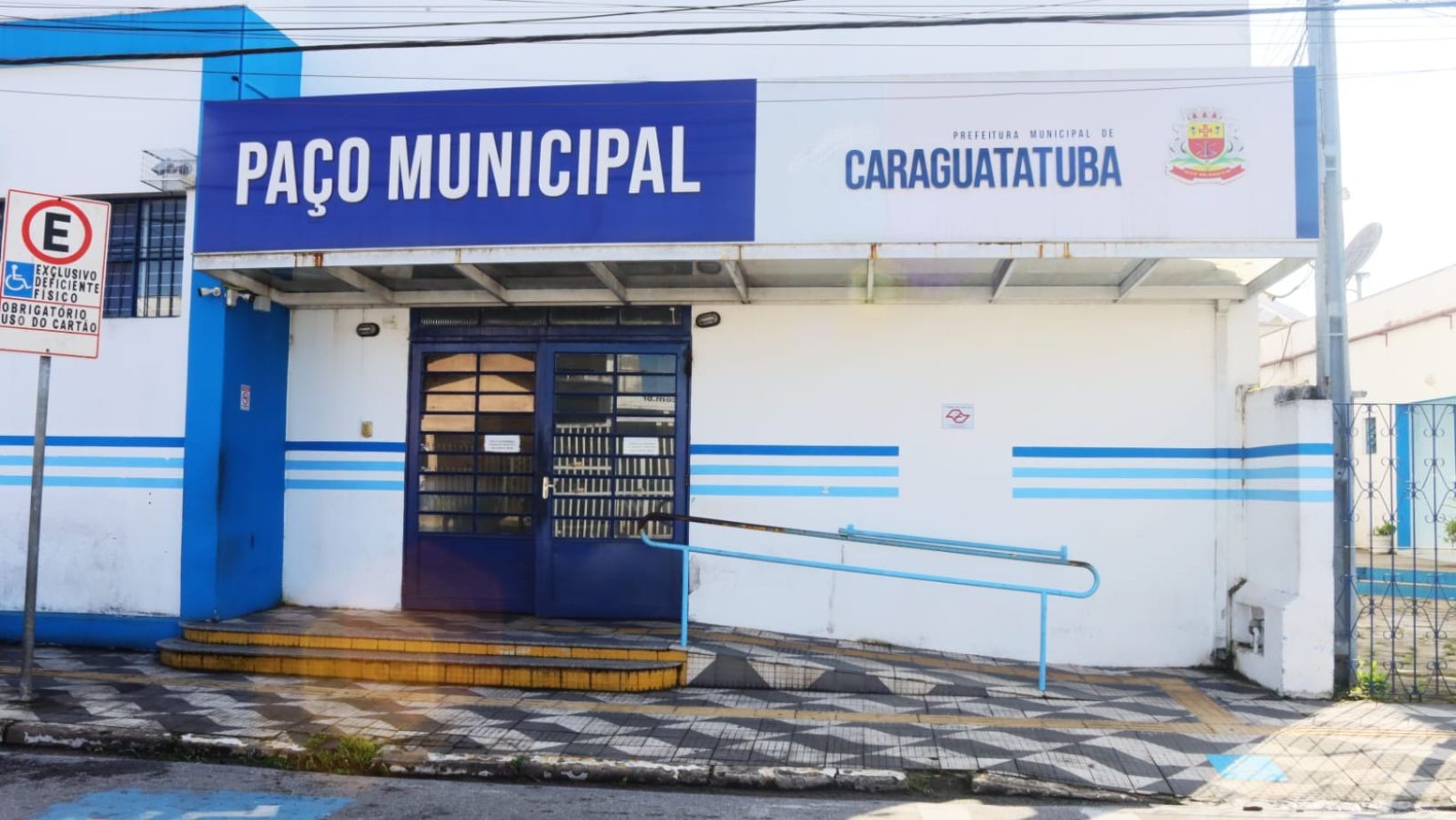 Médico do SUS é condenado a devolver R$ 1 milhão após receber salário sem trabalhar por 7 anos em Caraguatatuba