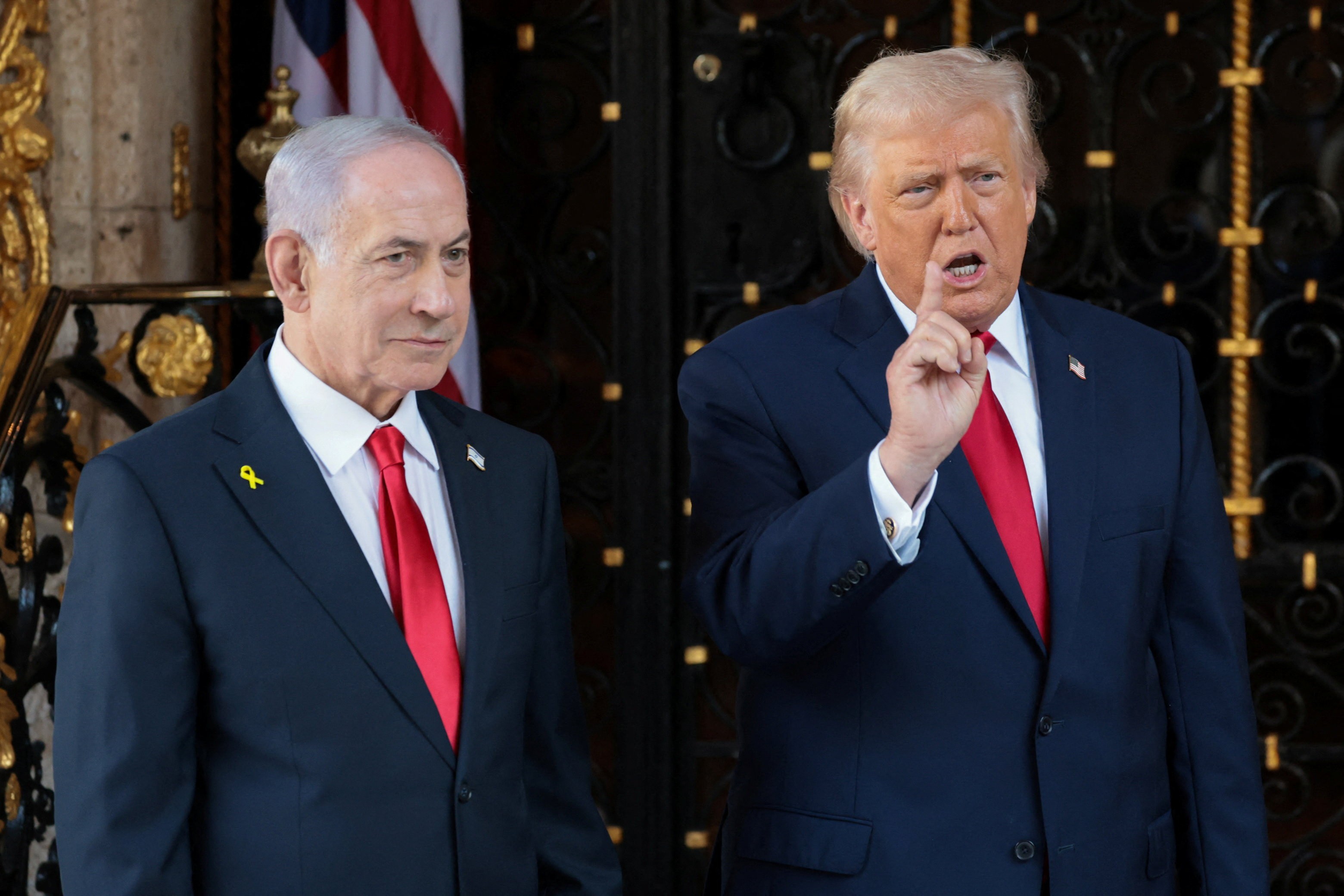 Chamado de 'louco', Netanyahu minimiza atrito com Trump: 'Às vezes temos divergências'