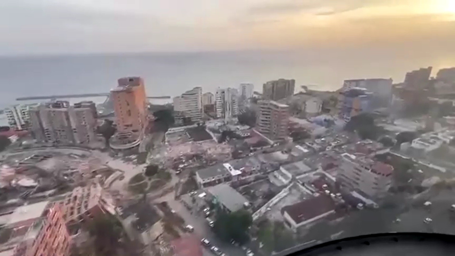 VÍDEO: imagens aéreas mostram destruição em La Guaira, 'zona de desastre' na Venezuela
