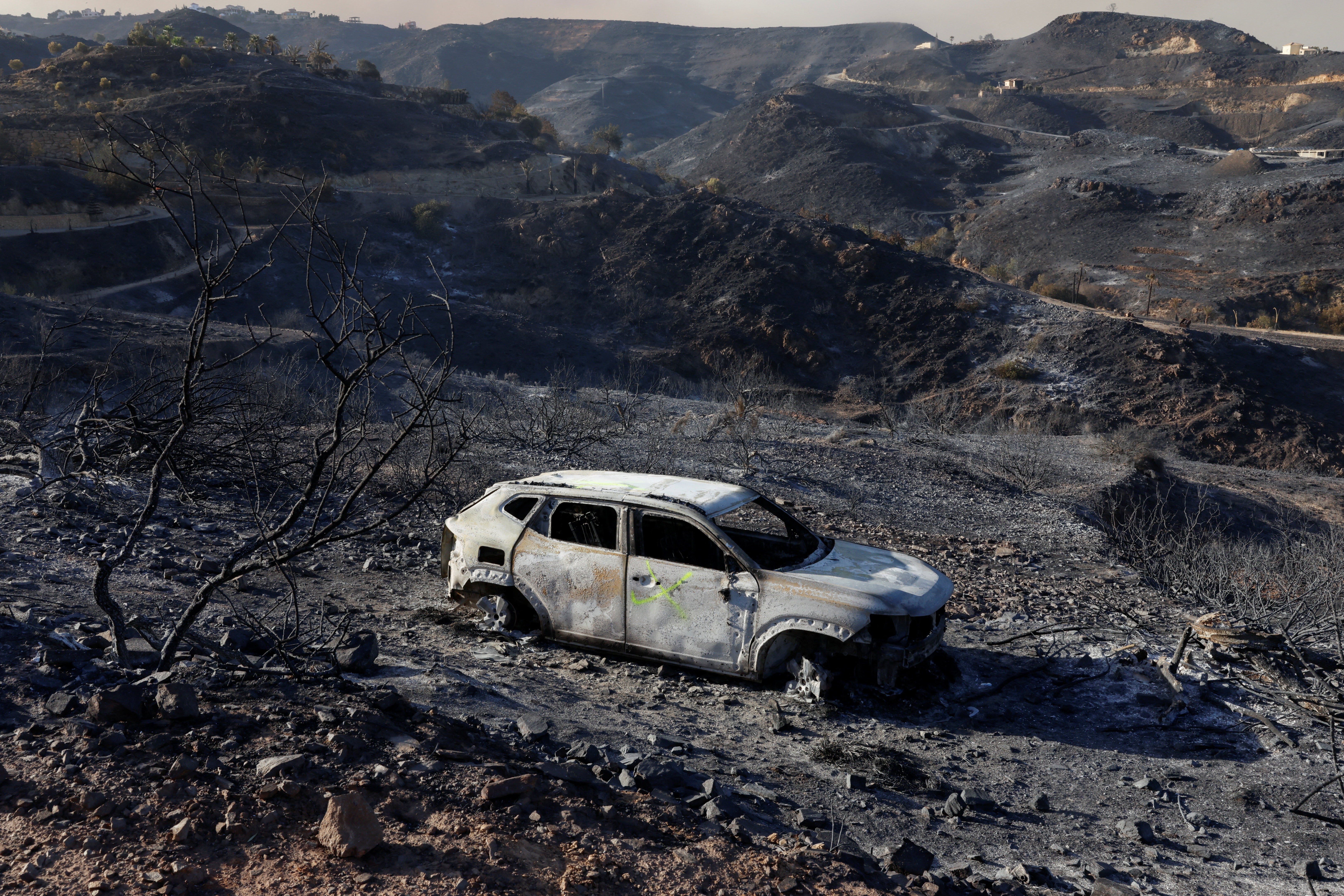 Pessoas morrem carbonizadas dentro de carro em incêndio florestal na Espanha