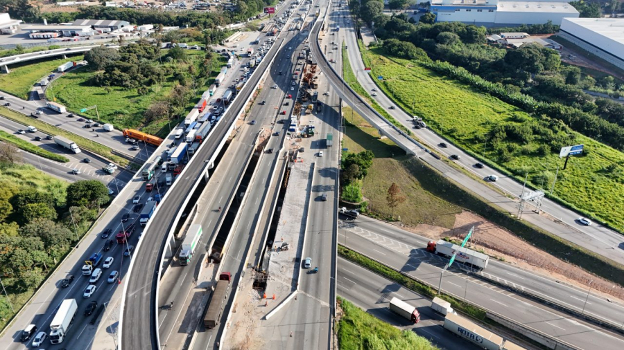 Via Dutra e Rio-Santos devem receber mais de 1,6 milhão de veículos durante o feriado