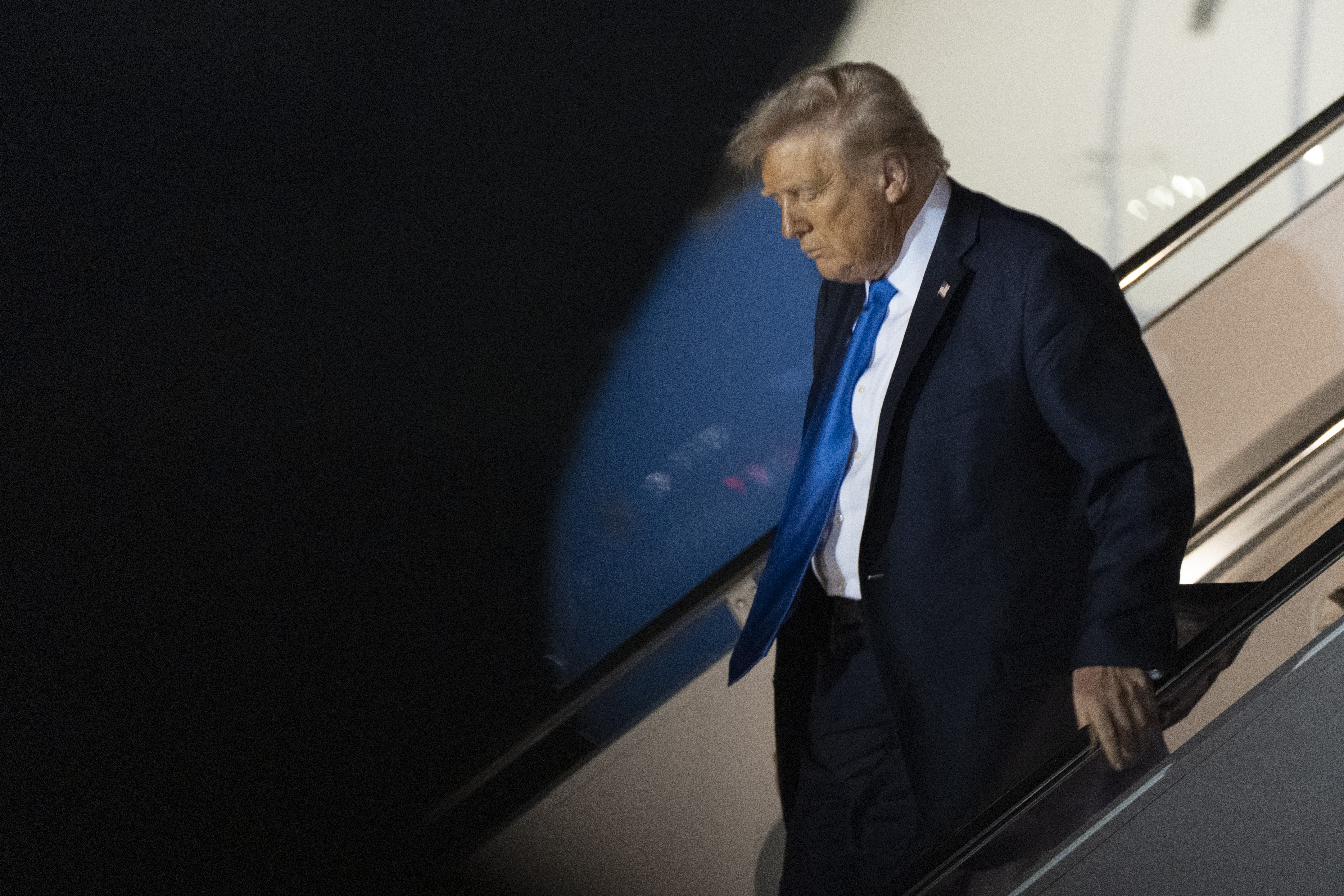 Trump autoriza tarifa de 100% para filmes estrangeiros