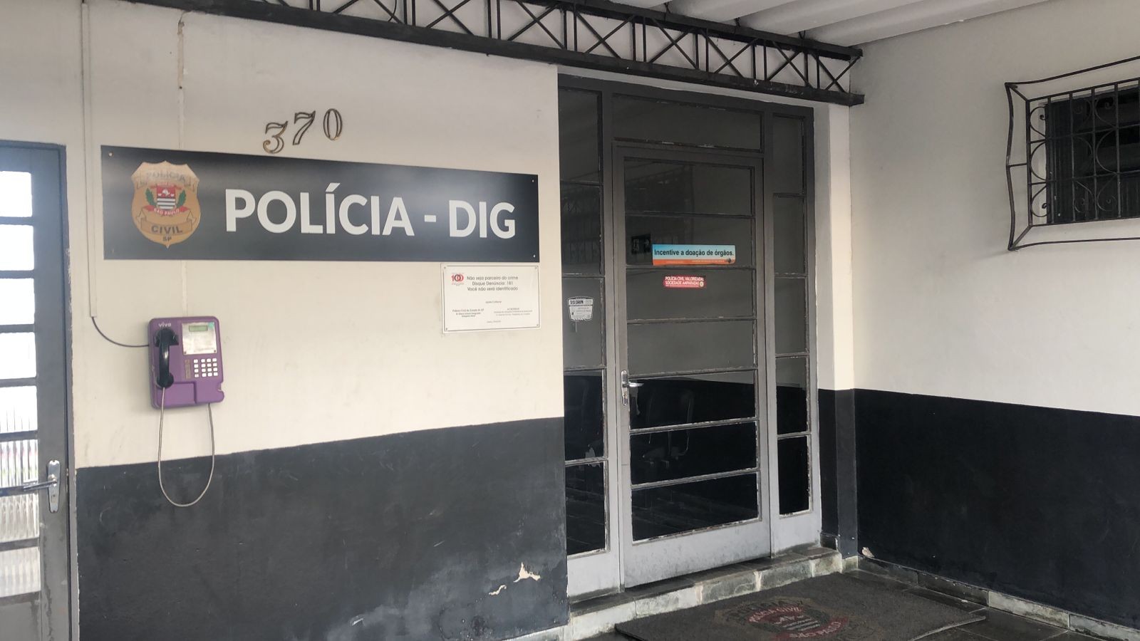 Homem é encontrado morto e amarrado no porta-malas do próprio carro em Jacareí, SP