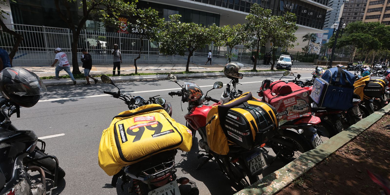 Justiça de SP derruba proibição e mototáxi volta a ser oferecido