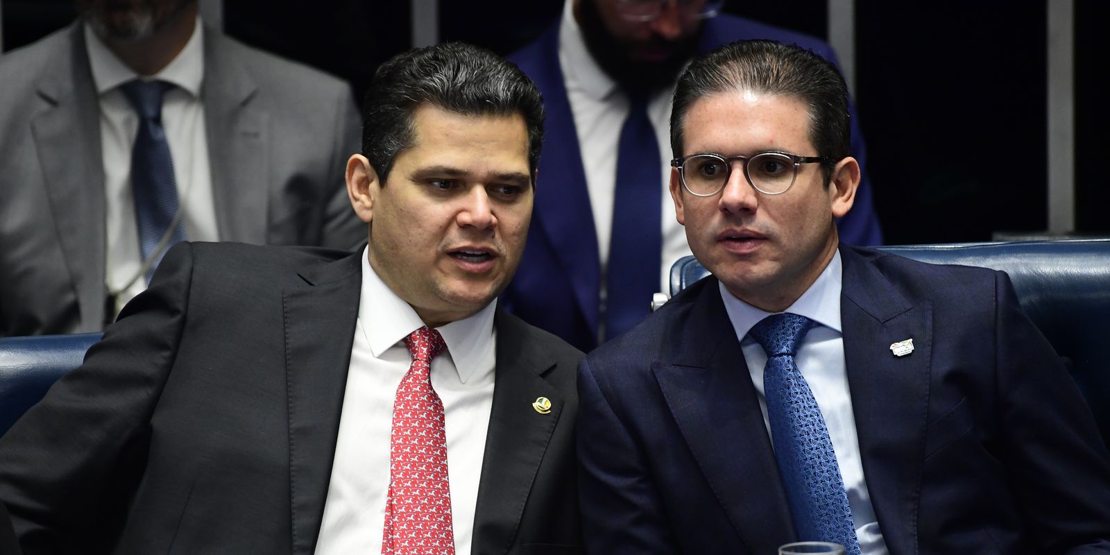 Chefes do Senado e da Câmara falam em união contra 