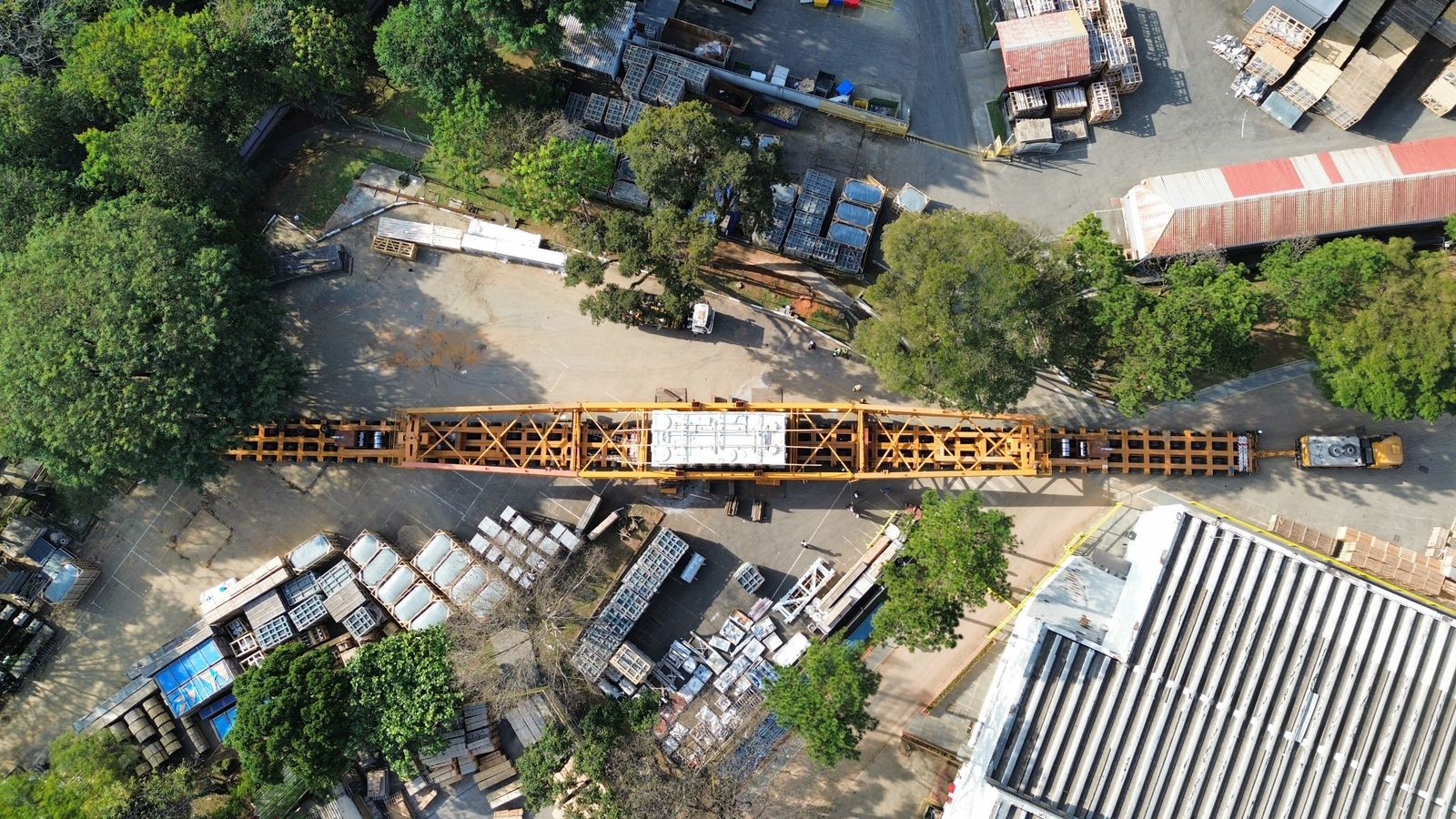 Operação na Dutra para transportar carga especial gigante, com 135 metros e 800 toneladas, vai começar nesta quinta-feira (17)